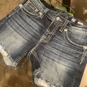 Miss Me Denim Shorts Womens Distressed Frayed Hem Med Wash M2107H Size 29